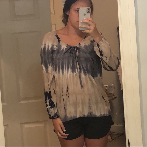 Top - Picture 1 of 1